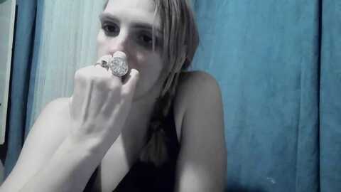 ameliasky @ myfreecams on 20231227