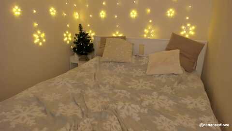 pristine_edge @ myfreecams on 20231227