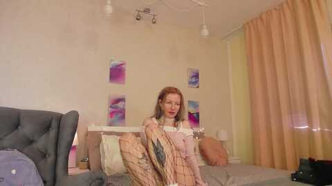alisiak @ myfreecams on 20231228