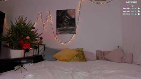 its_nautica @ myfreecams on 20231228