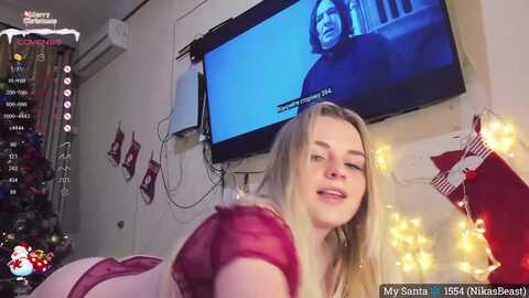 lil_nika @ myfreecams on 20231228