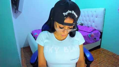 lore_dool @ myfreecams on 20231228