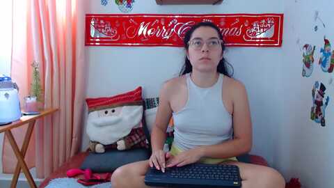 luna_venus @ myfreecams on 20231228