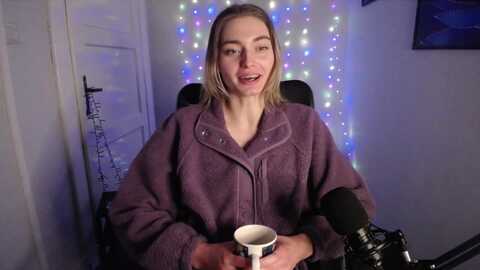 personyouneed @ myfreecams on 20231228