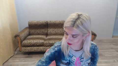 sexybeatriice @ myfreecams on 20231228