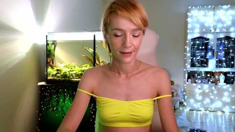 alisija_ @ myfreecams on 20231229