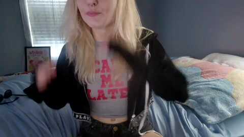 duckchan0 @ myfreecams on 20231229