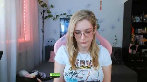 monicmoon18 @ myfreecams on 20231229