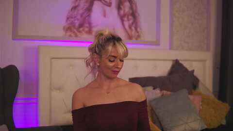 adelynchase @ myfreecams on 20231230