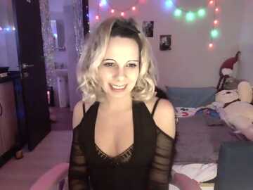 ladyyogi @ myfreecams on 20240101