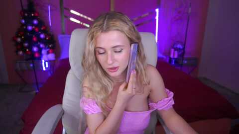 petitelexy @ myfreecams on 20240101