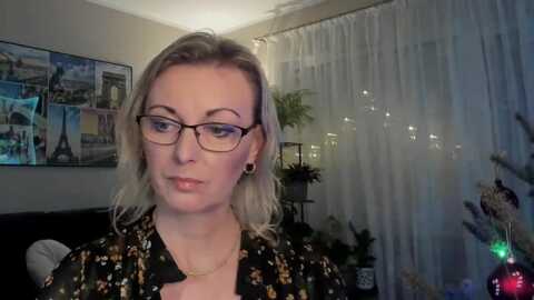 starvanessa1 @ myfreecams on 20240102