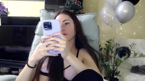 alinajames @ myfreecams on 20240103