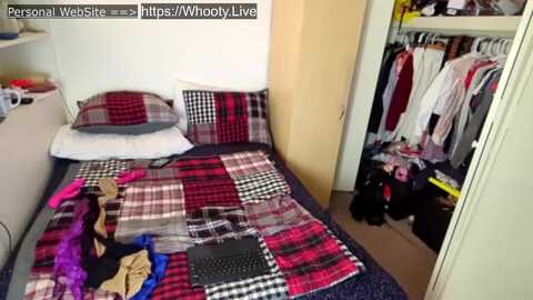 amateurgirl @ myfreecams on 20240103
