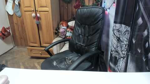 imthinkaboutu @ myfreecams on 20240103