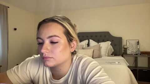 lynn_6 @ myfreecams on 20240103