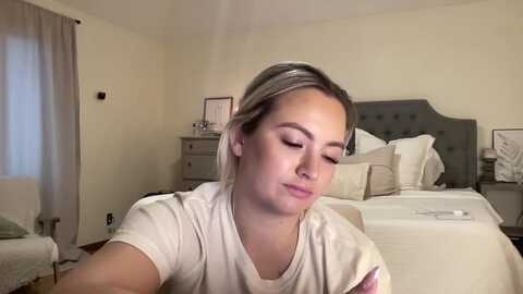 lynn_6 @ myfreecams on 20240103