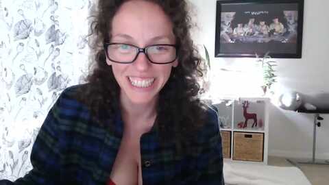 sarah_stark @ myfreecams on 20240103