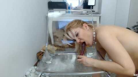 winterjewel @ myfreecams on 20240103