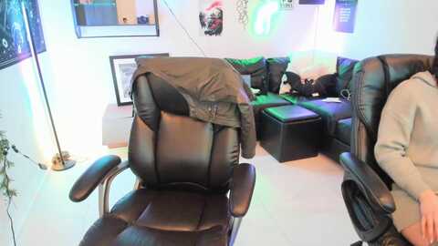 bunnydathug @ myfreecams on 20240104