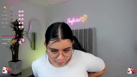daniela_hornx @ myfreecams on 20240104