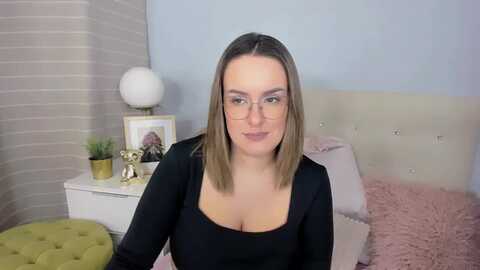 mollygold @ myfreecams on 20240104