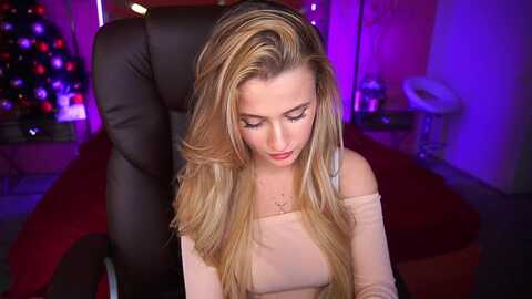 petitelexy @ myfreecams on 20240104