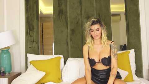 savagemonica @ myfreecams on 20240104