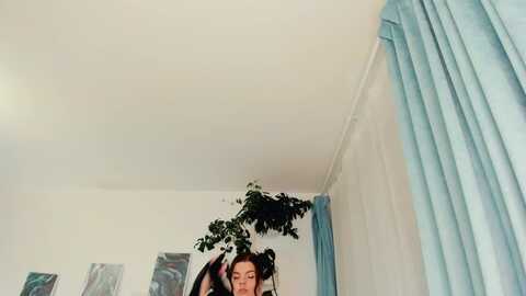 alysanightsky @ myfreecams on 20240105