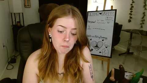 artsybunnyy @ myfreecams on 20240105