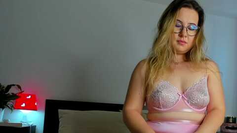 caterinnakat @ myfreecams on 20240105
