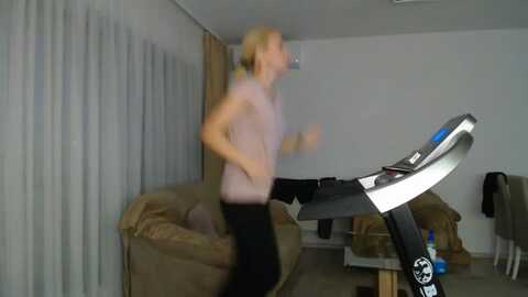 hrystina_ @ myfreecams on 20240105