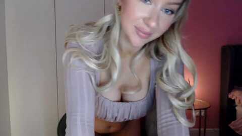 petiteavax @ myfreecams on 20240105