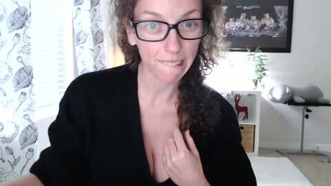 sarah_stark @ myfreecams on 20240105