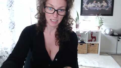 sarah_stark @ myfreecams on 20240105