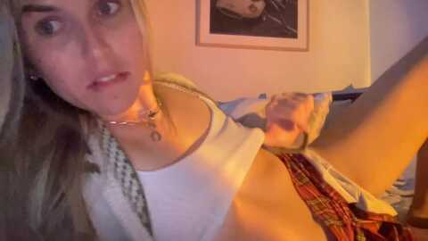 cutiepiekayla @ myfreecams on 20240106