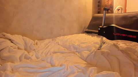 helenabb2323 @ myfreecams on 20240106