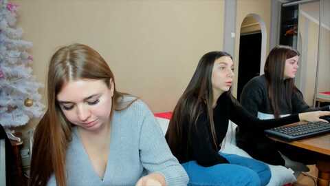 iflowersgirl @ myfreecams on 20240106