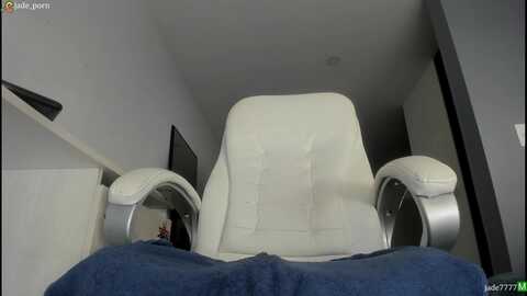 jade7777 @ myfreecams on 20240106