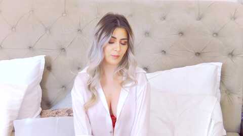 kyliebenton @ myfreecams on 20240106