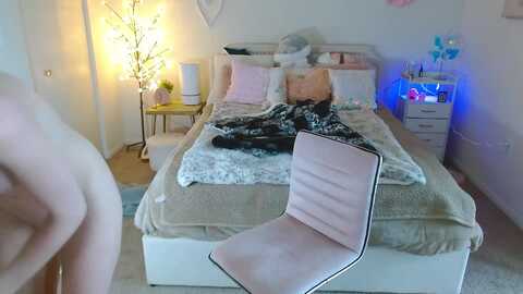 mangomae @ myfreecams on 20240106
