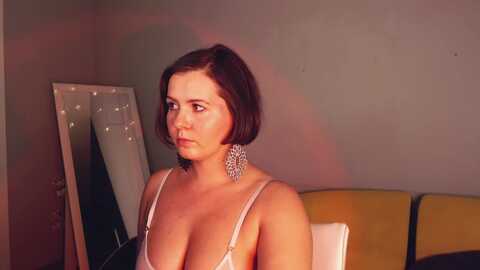 missshymira @ myfreecams on 20240106