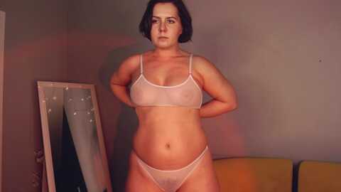 missshymira @ myfreecams on 20240106