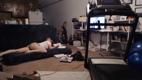 adoreanna @ myfreecams on 20240107