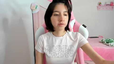 cherrycute666 @ myfreecams on 20240107