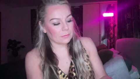 larabirthday @ myfreecams on 20240107