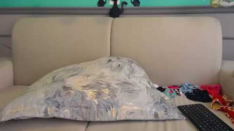 mhariangell @ myfreecams on 20240107