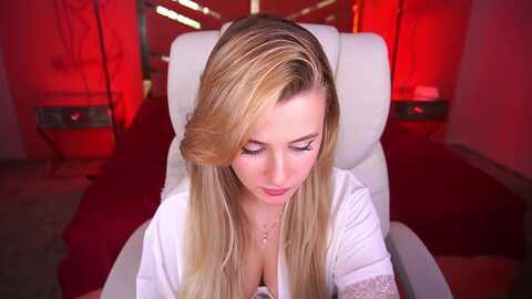 petitelexy @ myfreecams on 20240107