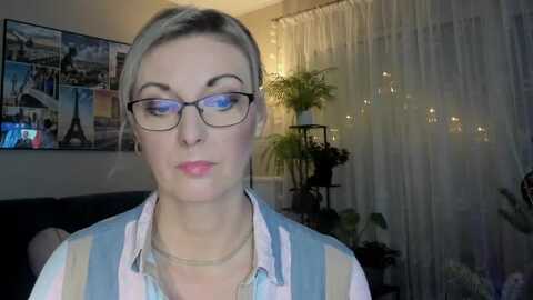 starvanessa1 @ myfreecams on 20240107