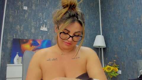 bo0ty_queen_ @ myfreecams on 20240108